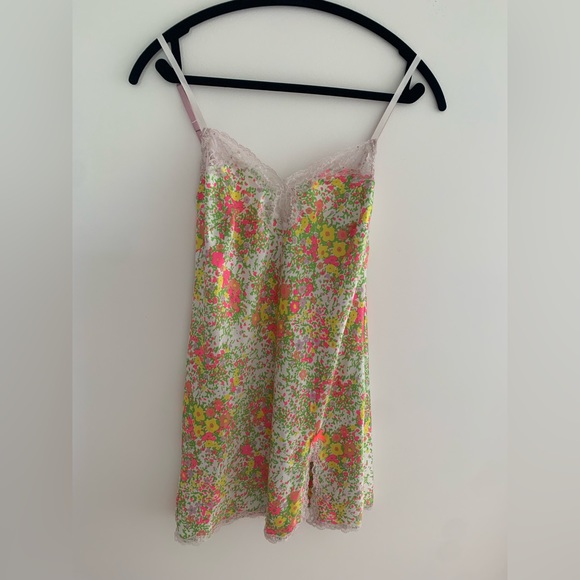 Victoria’s Secret vintage nightgown - Picture 2 of 4